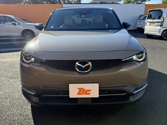 ＭＸ－３０ モダンコンフィデンス　禁煙車　車検整備付　セーフティＰＫＧ　８．８インチナビ　Ｂカメラ　ＢＴ　フルセグ　スマートキー　ＢＳＭ　Ａハイビーム　ＬＥＤ　シートヒーター　メモリーシート　ＥＴＣ　前後ドラレコ　純１８インチＡＷ（9枚目）