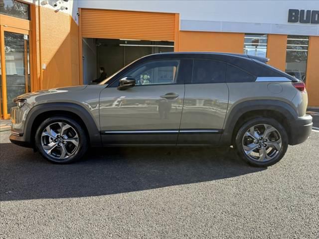 ＭＸ－３０ モダンコンフィデンス　禁煙車　車検整備付　セーフティＰＫＧ　８．８インチナビ　Ｂカメラ　ＢＴ　フルセグ　スマートキー　ＢＳＭ　Ａハイビーム　ＬＥＤ　シートヒーター　メモリーシート　ＥＴＣ　前後ドラレコ　純１８インチＡＷ（11枚目）