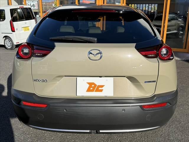 ＭＸ－３０ モダンコンフィデンス　禁煙車　車検整備付　セーフティＰＫＧ　８．８インチナビ　Ｂカメラ　ＢＴ　フルセグ　スマートキー　ＢＳＭ　Ａハイビーム　ＬＥＤ　シートヒーター　メモリーシート　ＥＴＣ　前後ドラレコ　純１８インチＡＷ（14枚目）