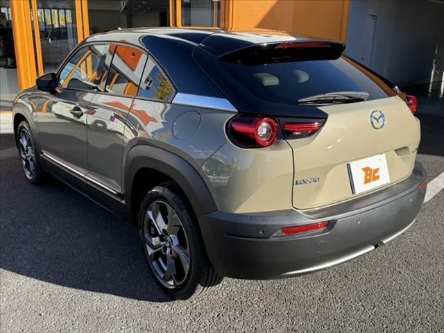 ＭＸ－３０ モダンコンフィデンス　禁煙車　車検整備付　セーフティＰＫＧ　８．８インチナビ　Ｂカメラ　ＢＴ　フルセグ　スマートキー　ＢＳＭ　Ａハイビーム　ＬＥＤ　シートヒーター　メモリーシート　ＥＴＣ　前後ドラレコ　純１８インチＡＷ（15枚目）