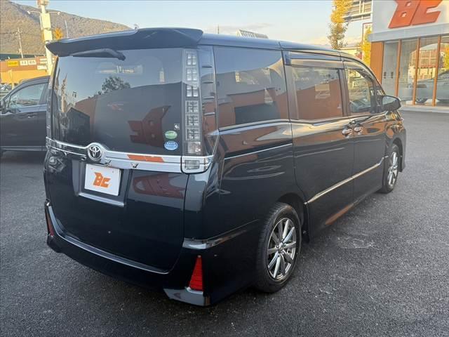 ヴォクシー ＺＳ　煌　禁煙車　セーフティセンスＣ　９インチナビ　フルセグ　Ｂカメラ　両電スラ　ＬＥＤヘッド　Ａライト　スマートキー　チルトステ　シートリフター　アームレスト　１６インチＡＷ　革巻ステ　ＷＳＲＳエアバッグ（15枚目）