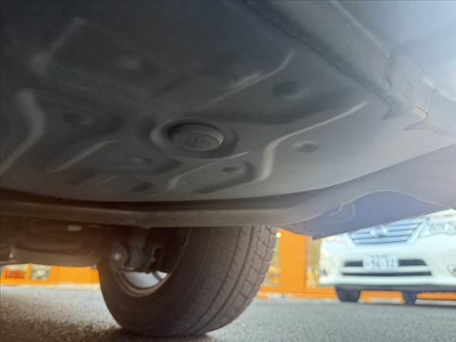 ヴォクシー ＺＳ　煌　禁煙車　セーフティセンスＣ　９インチナビ　フルセグ　Ｂカメラ　両電スラ　ＬＥＤヘッド　Ａライト　スマートキー　チルトステ　シートリフター　アームレスト　１６インチＡＷ　革巻ステ　ＷＳＲＳエアバッグ（46枚目）