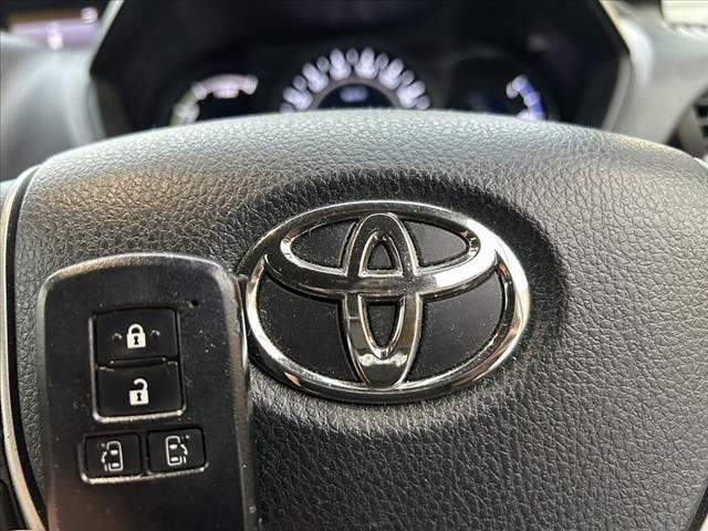 ノア ハイブリッドＳｉ　ダブルバイビー　禁煙車　後期　９型ナビ　ＦＤモニター　セーフティセンスＣ　フルセグ　両電スラ　バックカメラ　ＬＥＤヘッド　オートライト　フォグ　スマートキー　合皮コンビシート　快適温熱シート　クルコン　ＥＴＣ（4枚目）