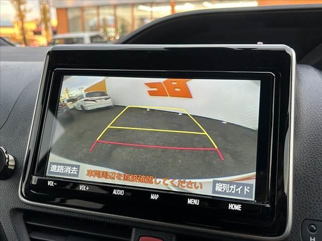 ノア ハイブリッドＳｉ　ダブルバイビー　禁煙車　後期　９型ナビ　ＦＤモニター　セーフティセンスＣ　フルセグ　両電スラ　バックカメラ　ＬＥＤヘッド　オートライト　フォグ　スマートキー　合皮コンビシート　快適温熱シート　クルコン　ＥＴＣ（6枚目）