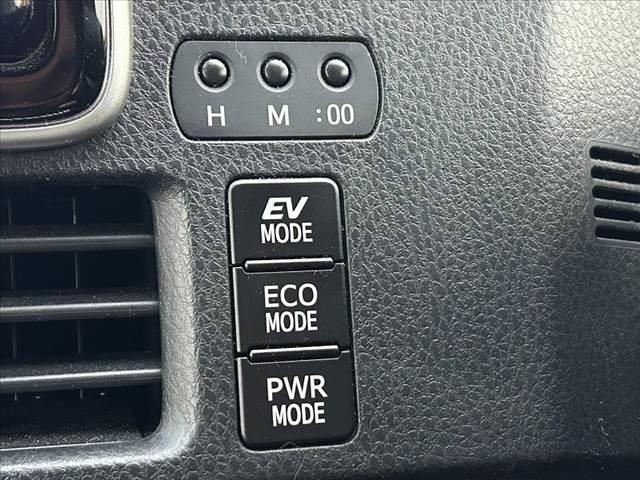 ノア ハイブリッドＳｉ　ダブルバイビー　禁煙車　後期　９型ナビ　ＦＤモニター　セーフティセンスＣ　フルセグ　両電スラ　バックカメラ　ＬＥＤヘッド　オートライト　フォグ　スマートキー　合皮コンビシート　快適温熱シート　クルコン　ＥＴＣ（28枚目）