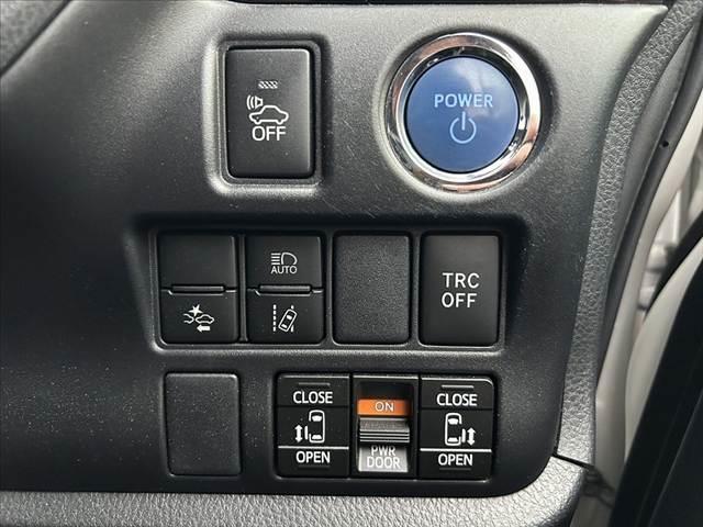 ノア ハイブリッドＳｉ　ダブルバイビー　禁煙車　後期　９型ナビ　ＦＤモニター　セーフティセンスＣ　フルセグ　両電スラ　バックカメラ　ＬＥＤヘッド　オートライト　フォグ　スマートキー　合皮コンビシート　快適温熱シート　クルコン　ＥＴＣ（30枚目）