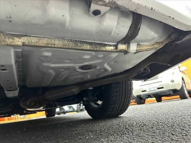 ノア ハイブリッドＳｉ　ダブルバイビー　禁煙車　後期　９型ナビ　ＦＤモニター　セーフティセンスＣ　フルセグ　両電スラ　バックカメラ　ＬＥＤヘッド　オートライト　フォグ　スマートキー　合皮コンビシート　快適温熱シート　クルコン　ＥＴＣ（47枚目）