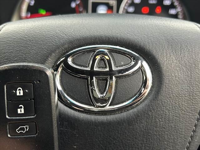 ハリアー プログレス　メタル　アンド　レザーパッケージ　禁煙車　後期　４ＷＤ　ＪＢＬ　メーカーナビ　セーフティセンスＰ　パノラミックビューモニター　フルセグ　ナッパ革シート　ＬＥＤヘッド　オートライト　パワーバックドア　快適温熱シート（3枚目）