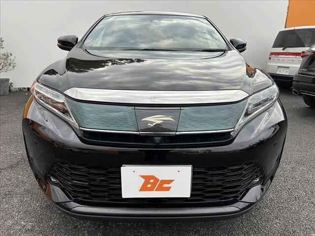 ハリアー プログレス　メタル　アンド　レザーパッケージ　禁煙車　後期　４ＷＤ　ＪＢＬ　メーカーナビ　セーフティセンスＰ　パノラミックビューモニター　フルセグ　ナッパ革シート　ＬＥＤヘッド　オートライト　パワーバックドア　快適温熱シート（9枚目）