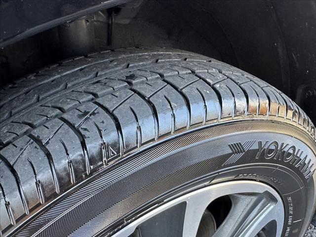 ヴォクシー ＺＳ　煌ＩＩＩ　禁煙車　後期　セーフティセンス　両電スラ　９インチナビ　ＦＤモニター　Ｂカメラ　フルセグ　ＢＴ　ステリモ　スマートキー　クルコン　横滑り防止　Ａストップ　Ａライト　ＬＥＤヘッド　　純１６インチＡＷ（40枚目）