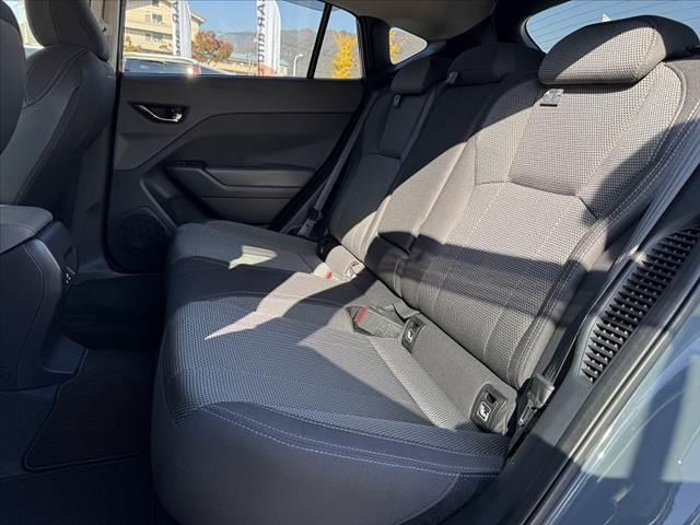 クロストレック リミテッド　禁煙車　車検整備付　４ＷＤ　ルーフレール　アイサイトセーフティ＋　Ｄオーディオ　全方位モニター　フルセグ　ＢＴ　ステリモ　パドルシフト　Ａライト　ＬＥＤヘッド　Ａレベライザー　ＥＴＣ　電動パーキング（18枚目）