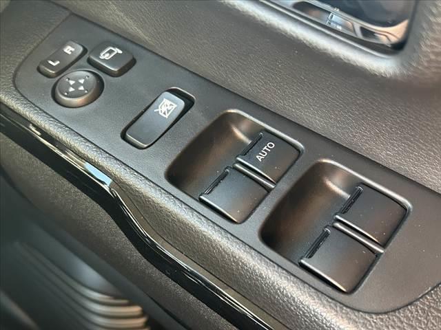 ネット、業販販売専門店の特性上、突然売約済みになる事も御座います。ご容赦頂きますようよろしくお願い致します。