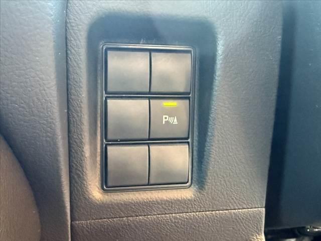 ランドクルーザープラド TX Lパッケージ・ブラックエディション 禁煙車 後期 4WD ルーフレール 9型ナビ フルセグ Bカメラ セーフティセンス LEDヘッド Aライト フォグ スマートキー 純18インチAW 革シート Pシート 快適温熱シート ドラレコ(26枚目)