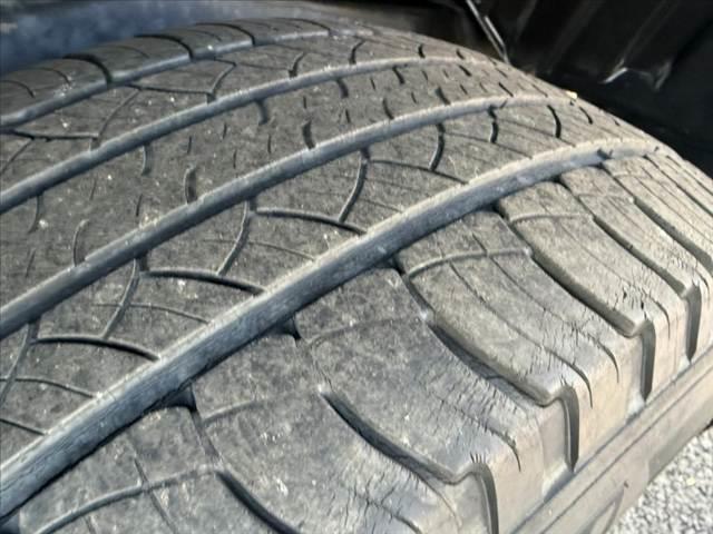 ランドクルーザープラド TX Lパッケージ・ブラックエディション 禁煙車 後期 4WD ルーフレール 9型ナビ フルセグ Bカメラ セーフティセンス LEDヘッド Aライト フォグ スマートキー 純18インチAW 革シート Pシート 快適温熱シート ドラレコ(42枚目)