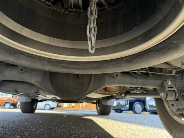 ランドクルーザープラド TX Lパッケージ・ブラックエディション 禁煙車 後期 4WD ルーフレール 9型ナビ フルセグ Bカメラ セーフティセンス LEDヘッド Aライト フォグ スマートキー 純18インチAW 革シート Pシート 快適温熱シート ドラレコ(43枚目)