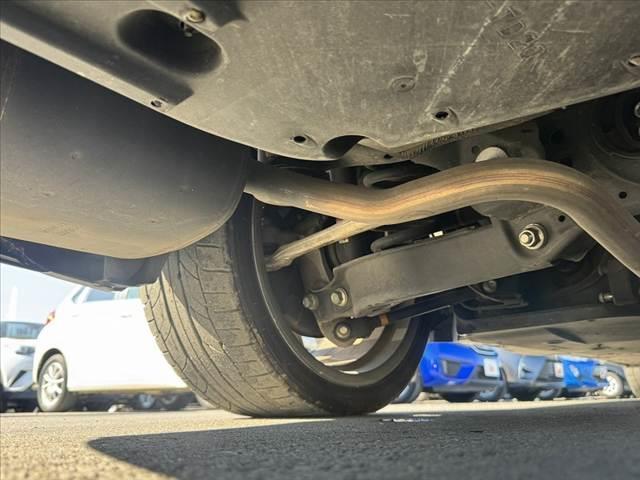 ＩＳ ＩＳ３００ｈ　Ｆスポーツ　禁煙車　クリアランスソナー　純ナビ　フルセグ　バックカメラ　ＬＥＤヘッド　オートライト　フォグ　スマートキー　クルコン　純１８インチＡＷ　合皮コンビシート　シートヒーター　パワーシート　ＥＴＣ（46枚目）