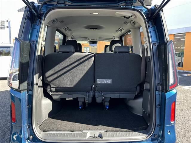 セレナ e-パワー ルキシオン 禁煙車 クリアビューPKG 12.3型ナビ 360度セーフティ 両電スラ インテリキー 合皮シート シートヒーター ステアヒーター 純16インチAW ETC2.0 インテリジェントルームミラー(20枚目)