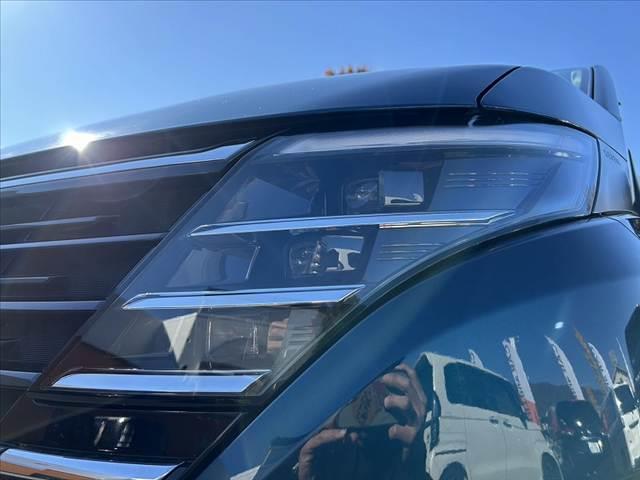 セレナ e-パワー ルキシオン 禁煙車 クリアビューPKG 12.3型ナビ 360度セーフティ 両電スラ インテリキー 合皮シート シートヒーター ステアヒーター 純16インチAW ETC2.0 インテリジェントルームミラー(34枚目)