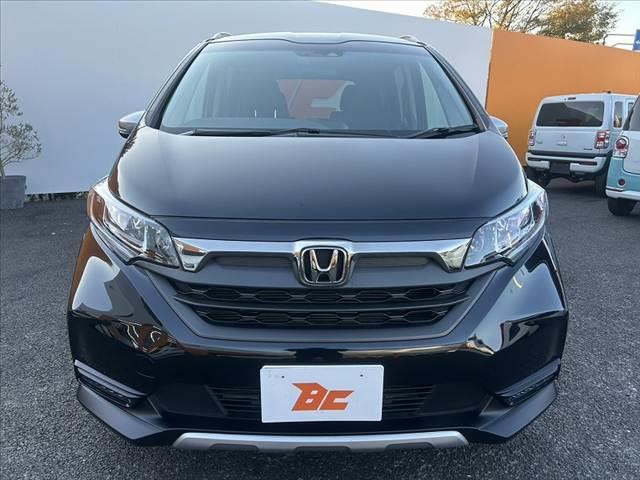 フリードハイブリッド ハイブリッド・クロスターホンダセンシング　禁煙車　車検整備付　後期　９型ナビ　ホンダセンシング　フルセグ　バックカメラ　両電スラ　ＬＥＤヘッド　オートライト　スマートキー　純１５インチＡＷ　合皮コンビシート　ルーフレール　ＥＴＣ　ドラレコ（9枚目）