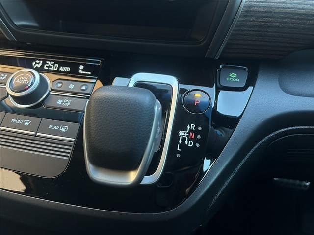 フリードハイブリッド ハイブリッド・クロスターホンダセンシング　禁煙車　車検整備付　後期　９型ナビ　ホンダセンシング　フルセグ　バックカメラ　両電スラ　ＬＥＤヘッド　オートライト　スマートキー　純１５インチＡＷ　合皮コンビシート　ルーフレール　ＥＴＣ　ドラレコ（25枚目）