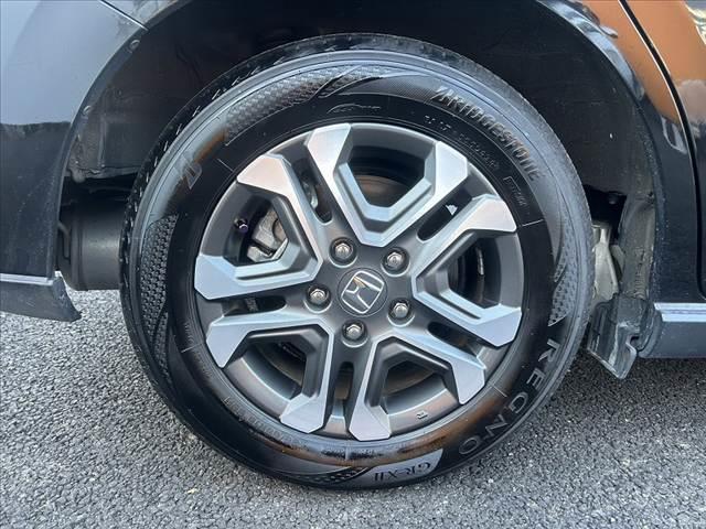 フリードハイブリッド ハイブリッド・クロスターホンダセンシング　禁煙車　車検整備付　後期　９型ナビ　ホンダセンシング　フルセグ　バックカメラ　両電スラ　ＬＥＤヘッド　オートライト　スマートキー　純１５インチＡＷ　合皮コンビシート　ルーフレール　ＥＴＣ　ドラレコ（39枚目）