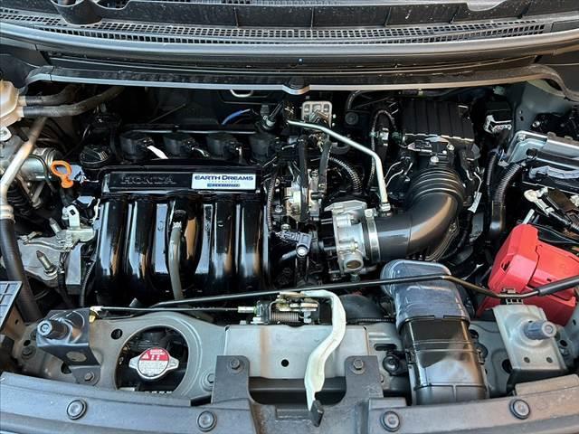 フリードハイブリッド ハイブリッド・クロスターホンダセンシング　禁煙車　車検整備付　後期　９型ナビ　ホンダセンシング　フルセグ　バックカメラ　両電スラ　ＬＥＤヘッド　オートライト　スマートキー　純１５インチＡＷ　合皮コンビシート　ルーフレール　ＥＴＣ　ドラレコ（48枚目）