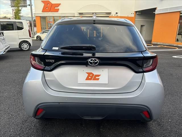 ヤリス Ｘ　禁煙車　車検整備付　純正ナビ　バックガイドモニター　クリアランスソナー　セーフティセンス　レーンキープ　パーキングサポート　スマートキー　ドラレコ　ステリモ　ＥＴＣ　ウレタン製ステア　バニティミラー（14枚目）