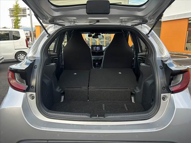 ヤリス Ｘ　禁煙車　車検整備付　純正ナビ　バックガイドモニター　クリアランスソナー　セーフティセンス　レーンキープ　パーキングサポート　スマートキー　ドラレコ　ステリモ　ＥＴＣ　ウレタン製ステア　バニティミラー（20枚目）