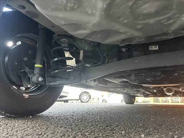 ヤリス Ｘ　禁煙車　車検整備付　純正ナビ　バックガイドモニター　クリアランスソナー　セーフティセンス　レーンキープ　パーキングサポート　スマートキー　ドラレコ　ステリモ　ＥＴＣ　ウレタン製ステア　バニティミラー（45枚目）