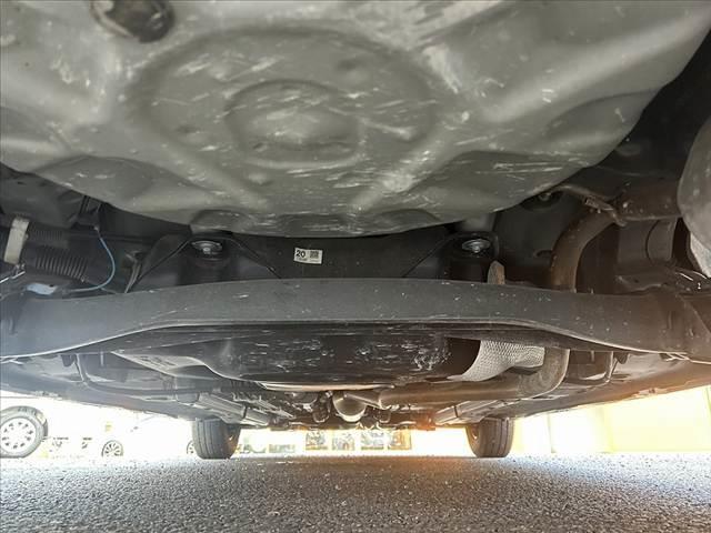 ヤリス Ｘ　禁煙車　車検整備付　純正ナビ　バックガイドモニター　クリアランスソナー　セーフティセンス　レーンキープ　パーキングサポート　スマートキー　ドラレコ　ステリモ　ＥＴＣ　ウレタン製ステア　バニティミラー（46枚目）