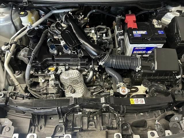 ヤリス Ｘ　禁煙車　車検整備付　純正ナビ　バックガイドモニター　クリアランスソナー　セーフティセンス　レーンキープ　パーキングサポート　スマートキー　ドラレコ　ステリモ　ＥＴＣ　ウレタン製ステア　バニティミラー（48枚目）