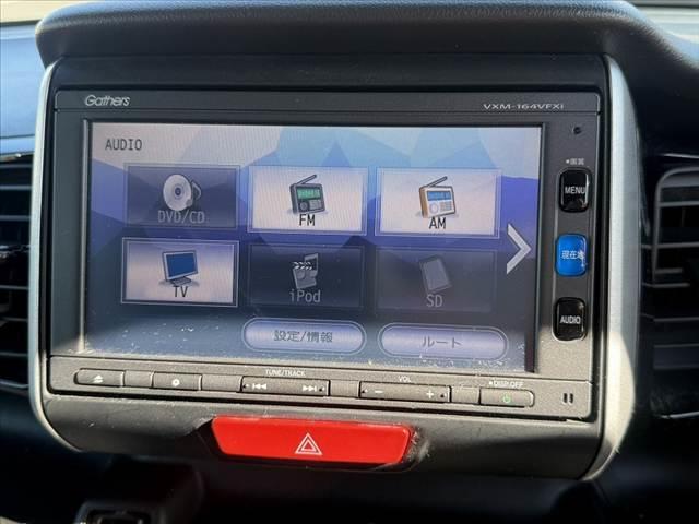 N-BOXカスタム G・Lパッケージ 禁煙車 車検整備付 後期 純ナビ フルセグ バックカメラ 電スラ HIDヘッド オートライト フォグ スマートキー Rサンシェード 純14インチAW ETC ドラレコ ステリモ イージークローザー(5枚目)