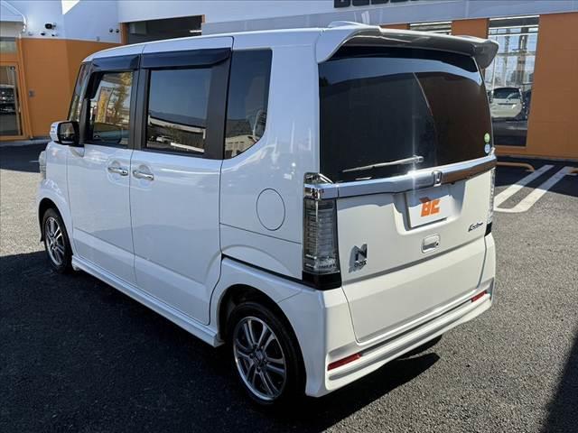 N-BOXカスタム G・Lパッケージ 禁煙車 車検整備付 後期 純ナビ フルセグ バックカメラ 電スラ HIDヘッド オートライト フォグ スマートキー Rサンシェード 純14インチAW ETC ドラレコ ステリモ イージークローザー(13枚目)