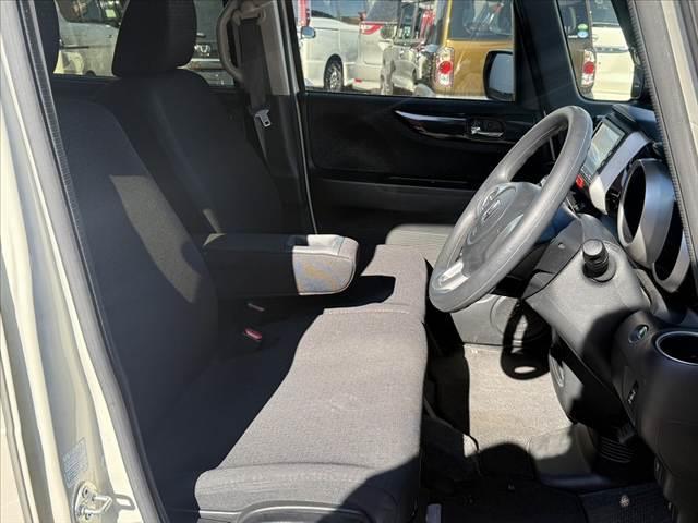 N-BOXカスタム G・Lパッケージ 禁煙車 車検整備付 後期 純ナビ フルセグ バックカメラ 電スラ HIDヘッド オートライト フォグ スマートキー Rサンシェード 純14インチAW ETC ドラレコ ステリモ イージークローザー(16枚目)