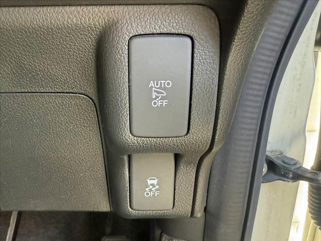 N-BOXカスタム G・Lパッケージ 禁煙車 車検整備付 後期 純ナビ フルセグ バックカメラ 電スラ HIDヘッド オートライト フォグ スマートキー Rサンシェード 純14インチAW ETC ドラレコ ステリモ イージークローザー(25枚目)