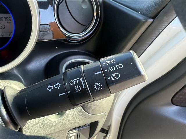 N-BOXカスタム G・Lパッケージ 禁煙車 車検整備付 後期 純ナビ フルセグ バックカメラ 電スラ HIDヘッド オートライト フォグ スマートキー Rサンシェード 純14インチAW ETC ドラレコ ステリモ イージークローザー(28枚目)