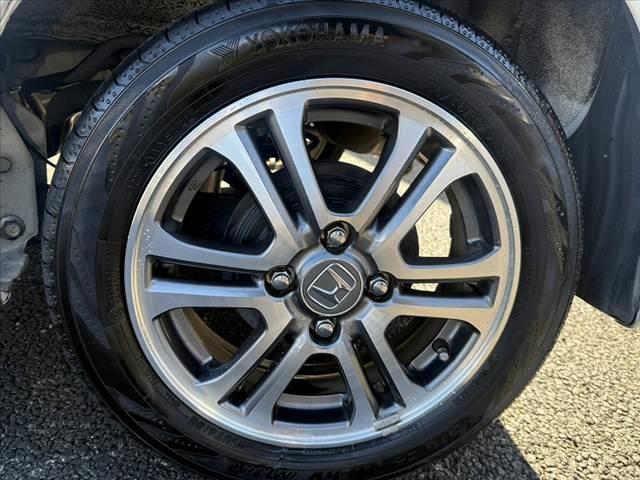 N-BOXカスタム G・Lパッケージ 禁煙車 車検整備付 後期 純ナビ フルセグ バックカメラ 電スラ HIDヘッド オートライト フォグ スマートキー Rサンシェード 純14インチAW ETC ドラレコ ステリモ イージークローザー(43枚目)