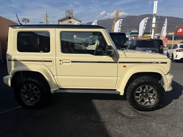 ジムニーシエラ ＪＣ　禁煙車　車検整備付　ダムドエアロ　車高調　１１型ＤＡ　セーフティサポート　バックカメラ　クルコン　ＬＥＤド　プッシュスタート　純１５インチＡＷ　オールテレインタイヤ　革巻ステ　シートヒーター（12枚目）