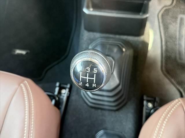 ジムニーシエラ ＪＣ　禁煙車　車検整備付　ダムドエアロ　車高調　１１型ＤＡ　セーフティサポート　バックカメラ　クルコン　ＬＥＤド　プッシュスタート　純１５インチＡＷ　オールテレインタイヤ　革巻ステ　シートヒーター（21枚目）