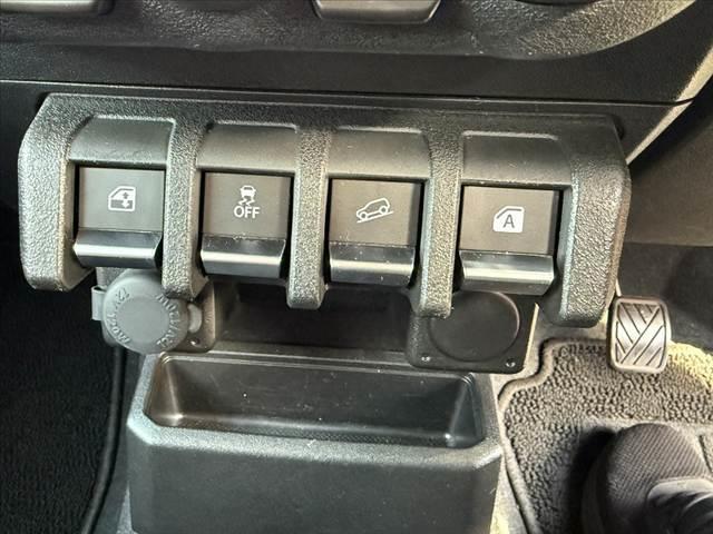 ジムニーシエラ ＪＣ　禁煙車　車検整備付　ダムドエアロ　車高調　１１型ＤＡ　セーフティサポート　バックカメラ　クルコン　ＬＥＤド　プッシュスタート　純１５インチＡＷ　オールテレインタイヤ　革巻ステ　シートヒーター（23枚目）