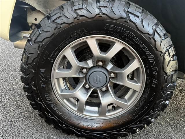 ジムニーシエラ ＪＣ　禁煙車　車検整備付　ダムドエアロ　車高調　１１型ＤＡ　セーフティサポート　バックカメラ　クルコン　ＬＥＤド　プッシュスタート　純１５インチＡＷ　オールテレインタイヤ　革巻ステ　シートヒーター（37枚目）