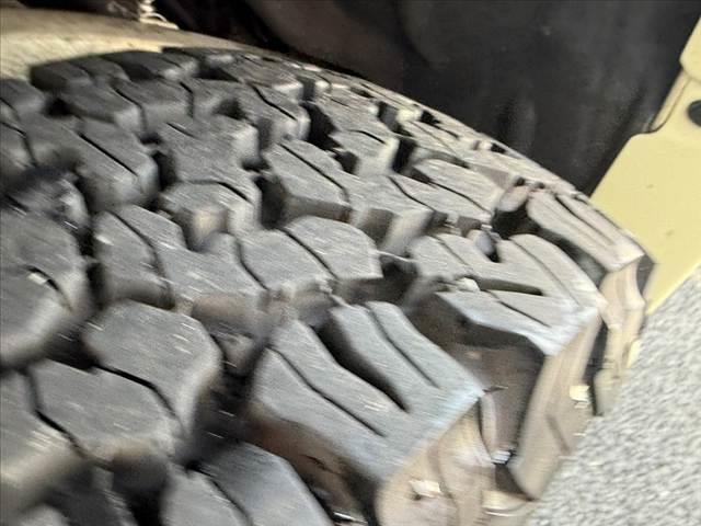 ジムニーシエラ ＪＣ　禁煙車　車検整備付　ダムドエアロ　車高調　１１型ＤＡ　セーフティサポート　バックカメラ　クルコン　ＬＥＤド　プッシュスタート　純１５インチＡＷ　オールテレインタイヤ　革巻ステ　シートヒーター（38枚目）