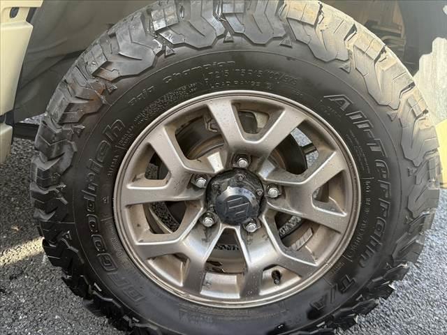 ジムニーシエラ ＪＣ　禁煙車　車検整備付　ダムドエアロ　車高調　１１型ＤＡ　セーフティサポート　バックカメラ　クルコン　ＬＥＤド　プッシュスタート　純１５インチＡＷ　オールテレインタイヤ　革巻ステ　シートヒーター（39枚目）