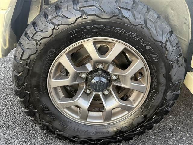 ジムニーシエラ ＪＣ　禁煙車　車検整備付　ダムドエアロ　車高調　１１型ＤＡ　セーフティサポート　バックカメラ　クルコン　ＬＥＤド　プッシュスタート　純１５インチＡＷ　オールテレインタイヤ　革巻ステ　シートヒーター（41枚目）