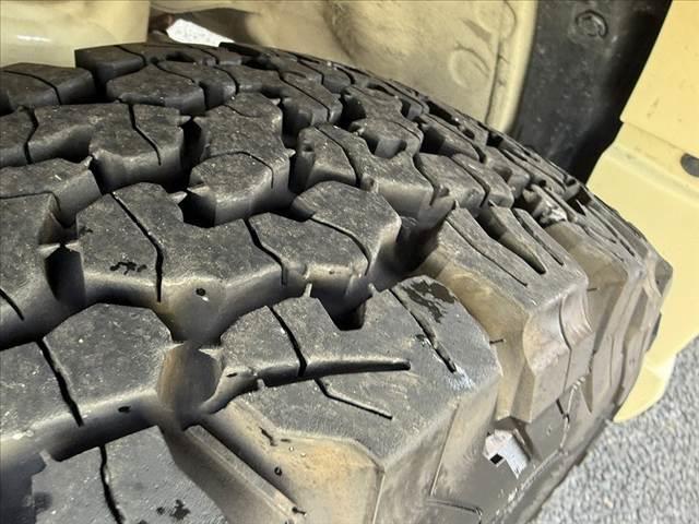 ジムニーシエラ ＪＣ　禁煙車　車検整備付　ダムドエアロ　車高調　１１型ＤＡ　セーフティサポート　バックカメラ　クルコン　ＬＥＤド　プッシュスタート　純１５インチＡＷ　オールテレインタイヤ　革巻ステ　シートヒーター（42枚目）