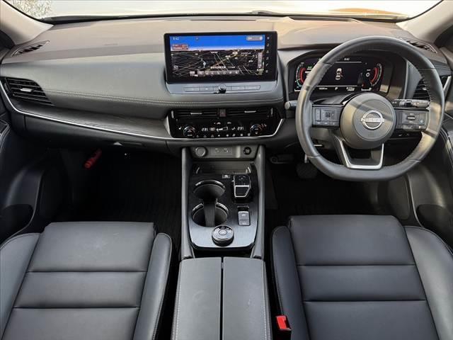 エクストレイル Ｇ　ｅ－４ＯＲＣＥ　禁煙車　４ＷＤ　２トーン　１２．３型ナビ　ルーフレール　プロパイロット　フルセグ　アラビュー　３６０度セーフティＡ　ＬＥＤヘッド　パワーバックドア　パワーシート　シートヒーター　純１９インチＡＷ（2枚目）