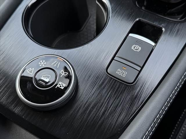 エクストレイル Ｇ　ｅ－４ＯＲＣＥ　禁煙車　４ＷＤ　２トーン　１２．３型ナビ　ルーフレール　プロパイロット　フルセグ　アラビュー　３６０度セーフティＡ　ＬＥＤヘッド　パワーバックドア　パワーシート　シートヒーター　純１９インチＡＷ（7枚目）