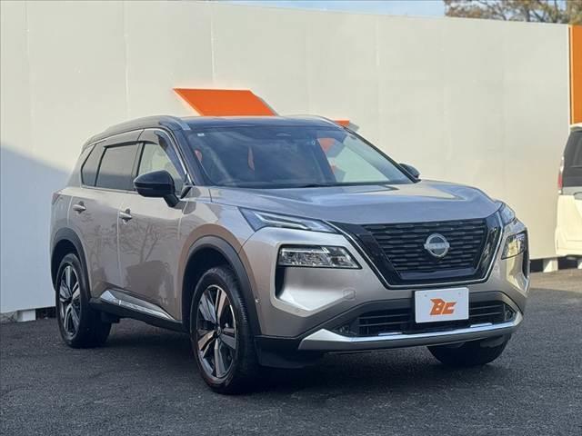 エクストレイル Ｇ　ｅ－４ＯＲＣＥ　禁煙車　４ＷＤ　２トーン　１２．３型ナビ　ルーフレール　プロパイロット　フルセグ　アラビュー　３６０度セーフティＡ　ＬＥＤヘッド　パワーバックドア　パワーシート　シートヒーター　純１９インチＡＷ（8枚目）