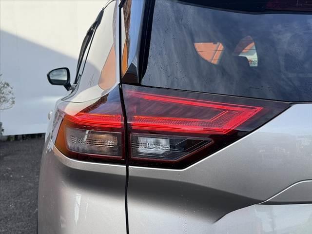 エクストレイル Ｇ　ｅ－４ＯＲＣＥ　禁煙車　４ＷＤ　２トーン　１２．３型ナビ　ルーフレール　プロパイロット　フルセグ　アラビュー　３６０度セーフティＡ　ＬＥＤヘッド　パワーバックドア　パワーシート　シートヒーター　純１９インチＡＷ（35枚目）