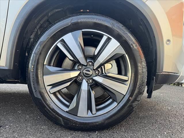 エクストレイル Ｇ　ｅ－４ＯＲＣＥ　禁煙車　４ＷＤ　２トーン　１２．３型ナビ　ルーフレール　プロパイロット　フルセグ　アラビュー　３６０度セーフティＡ　ＬＥＤヘッド　パワーバックドア　パワーシート　シートヒーター　純１９インチＡＷ（37枚目）